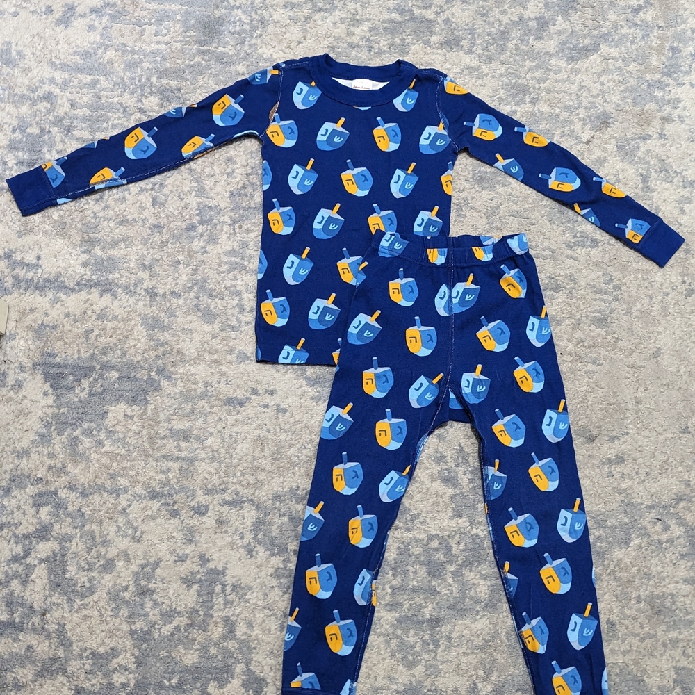Hanna Andersson Blue and Yellow Pajama Set with Playful Print